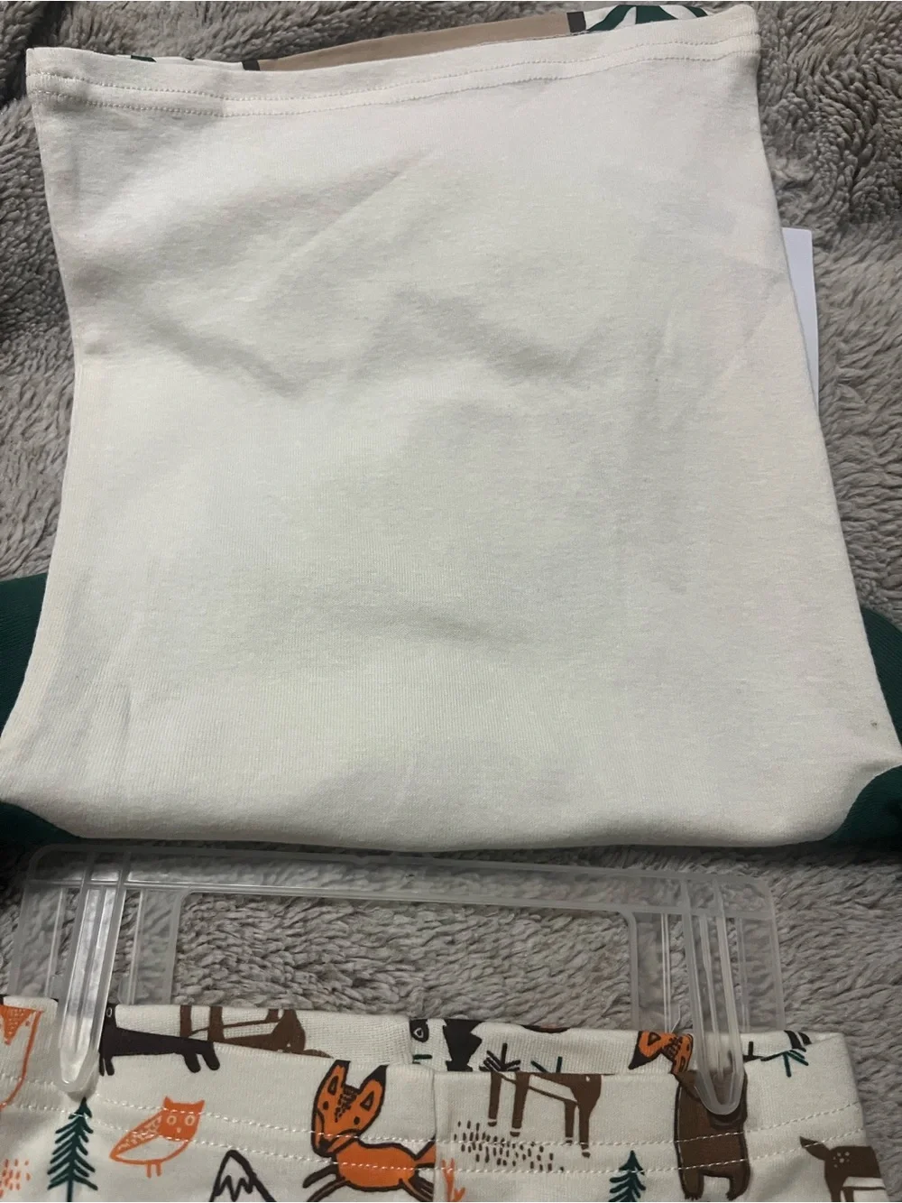 The Children's Place Green and Cream Bear Pajama Set